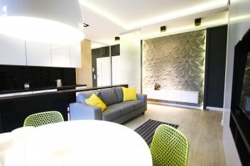 Betonowa ściana we wnętrzu - beton architektoniczny