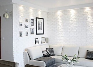 Biala_cegla_w_salonie (10)