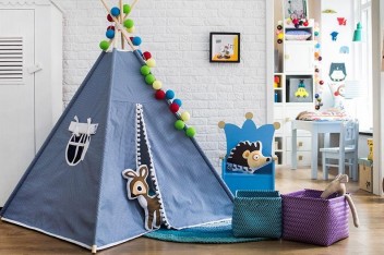 Cotton ball lights w pokoju dziecięcym
