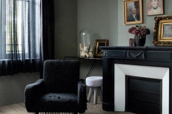 Elegancka czerń nocy wkracza do wnętrz