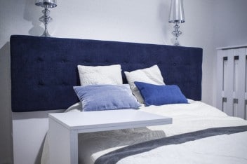 Sypialnia w odcieniach niebieskiego