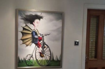 Obrazy we wnętrzu. Poznaj artystę Kostjana