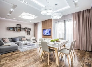 Sufit_podwieszany_w_salonie_Studio_Puhalska_Design_07