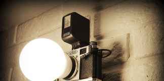 Zrób to sam: designerska lampa z aparatu fotograficznego!