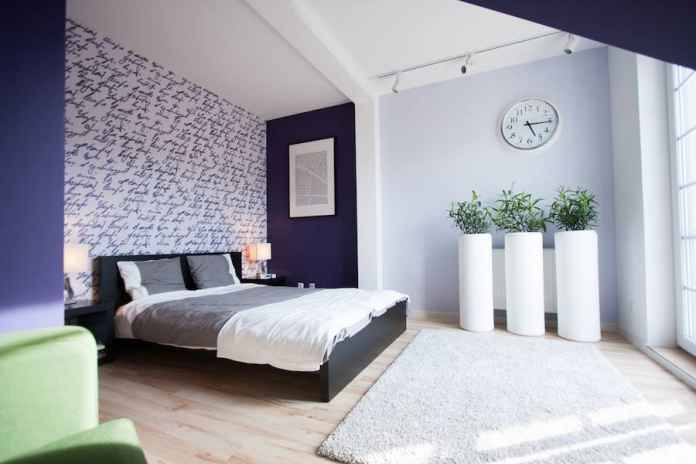 Szukasz inspiracji na kolry do sypialni? Zobacz nasz pomysł na fiolet w sypialni.