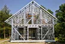 Budowa domu w systemie lekkiego szkieletu metalowego