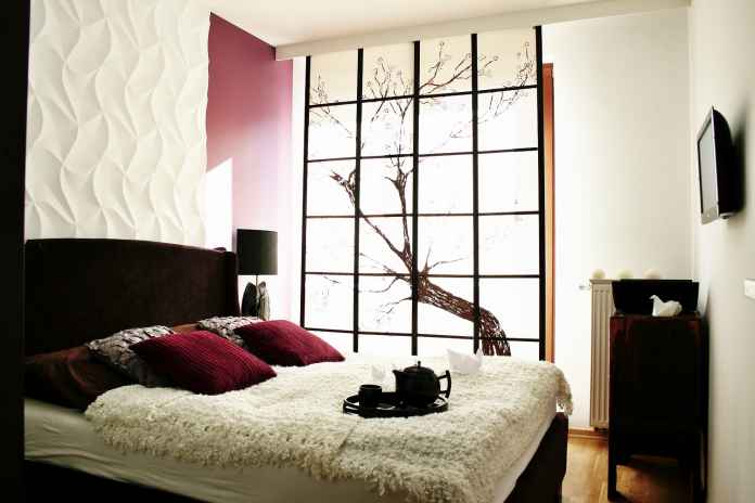 Sypialnia w japońskim stylu to propozycja dla odważnych. Zobacz, jak ją urządzić.