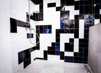 Mozaika w małej łazience - oto nasz przepis na płytki w niewielkim wnętrzu.