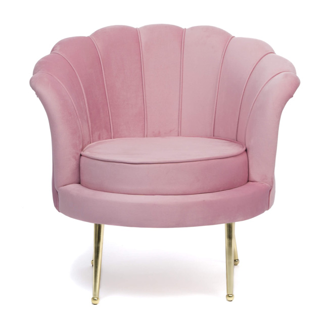 Różowy fotel do sypialni