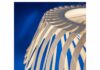 Lampa nad stołem w salonie z jadalnią – wysokość, średnica, liczba opraw i lumeny Biała lampa wisząca nad stołem
